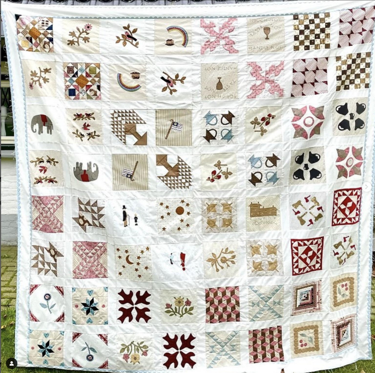 Binnenkort start Dorry van 'Quilt It & Dotty' met haar 'Vriendinnenquilt'. We zijn bezig een datum te vinden waarop Dorry een workshop komt geven over deze superleuke quilt. Hij gaat als maandproject komen, zodat je er verder thuis aan kunt werken. Ook zullen er stofpakketten beschikbaar zijn. Heb je interesse, laat het dan vast weten. we komen zo snel mogelijk met meer informatie.